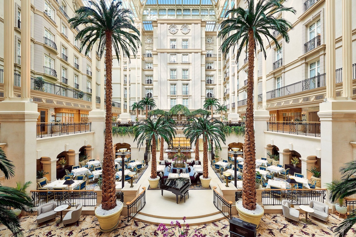 Landmark Hotel, photo 2