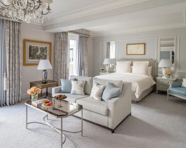 Four Seasons Hotel George V Paris, photo 2