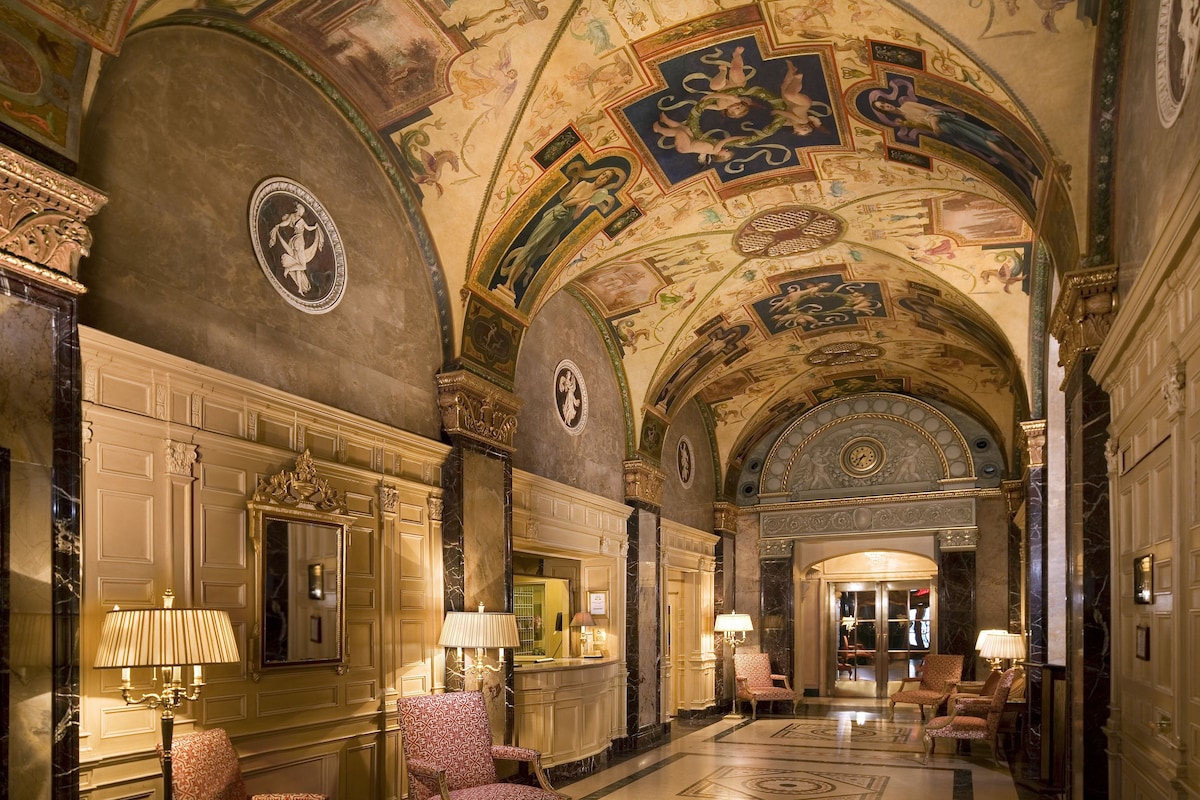 Sherry-Netherland hotel, photo 6