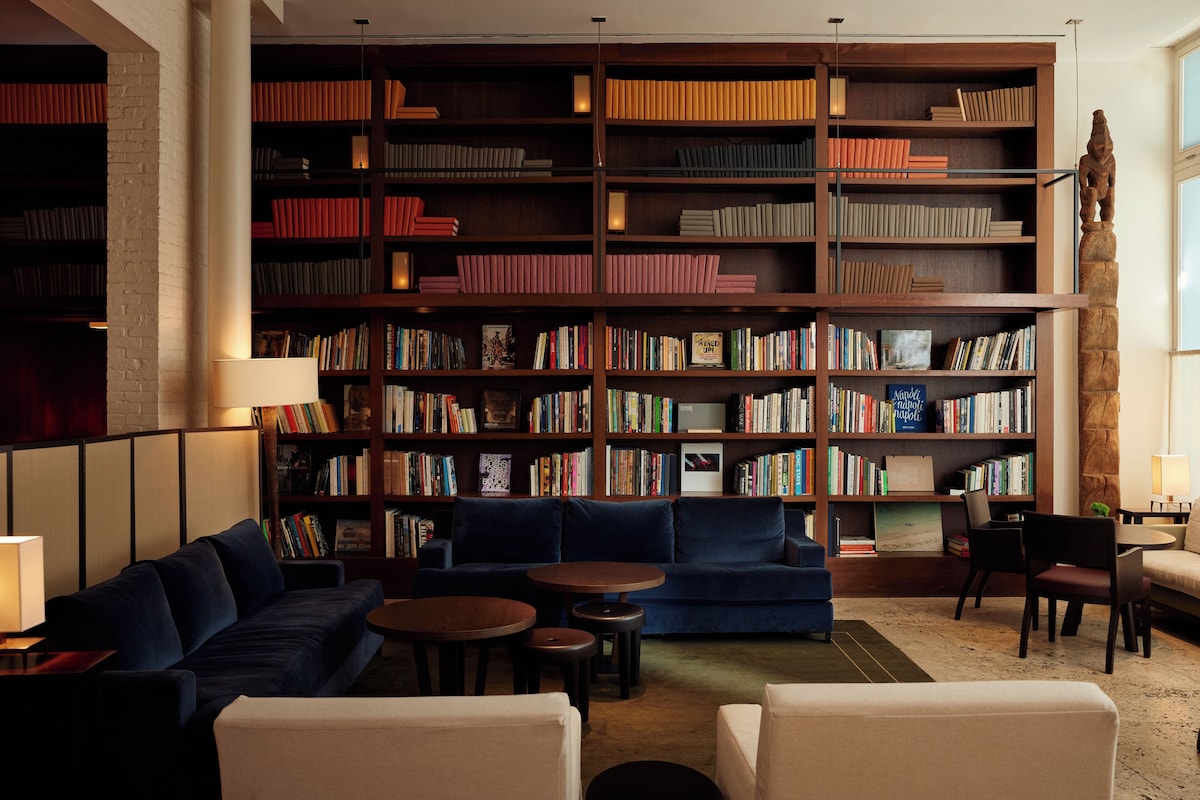 The Mercer, photo 1