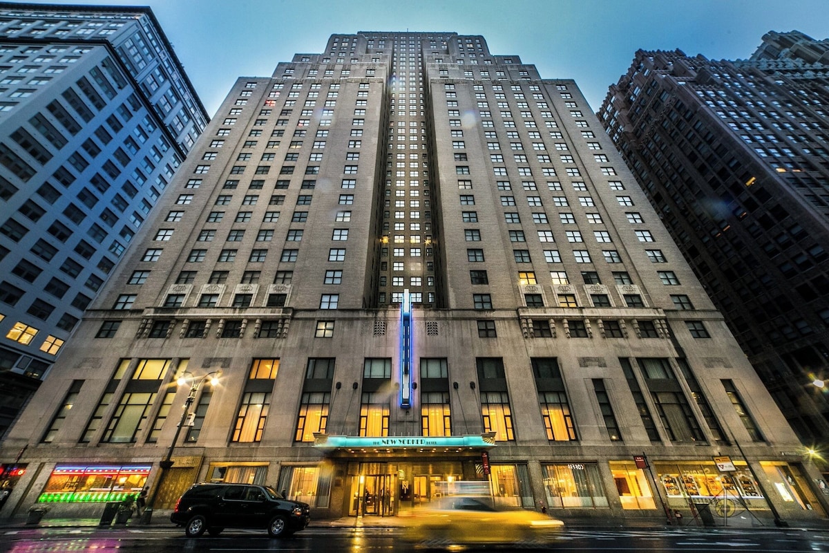 New Yorker Hotel, photo 1