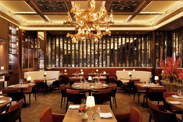 The Dorchester, photo 2