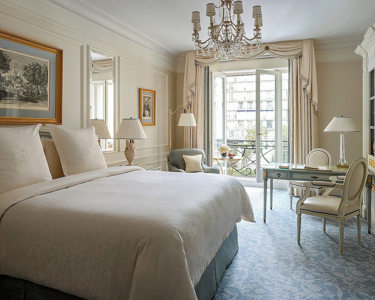 Four Seasons Hotel George V Paris, photo 1