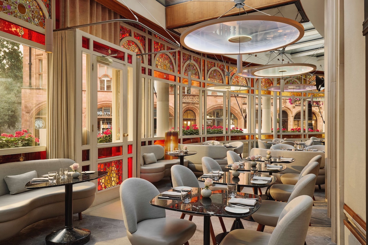 The Connaught, photo 3