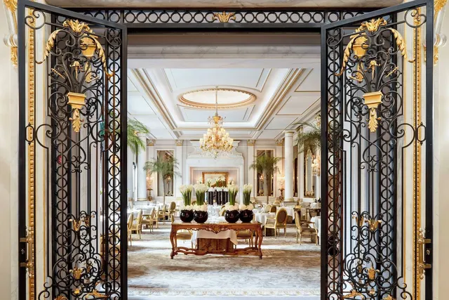 Four Seasons Hotel George V Paris, photo 3